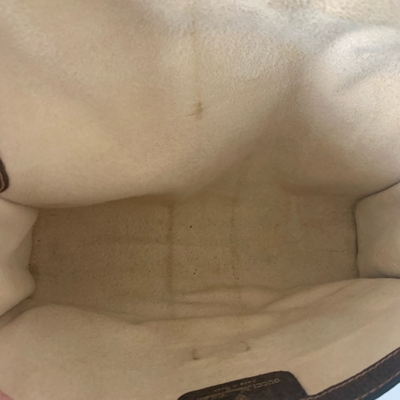 🔴SOLD🔴Gucci clutch - Picture 14 of 14